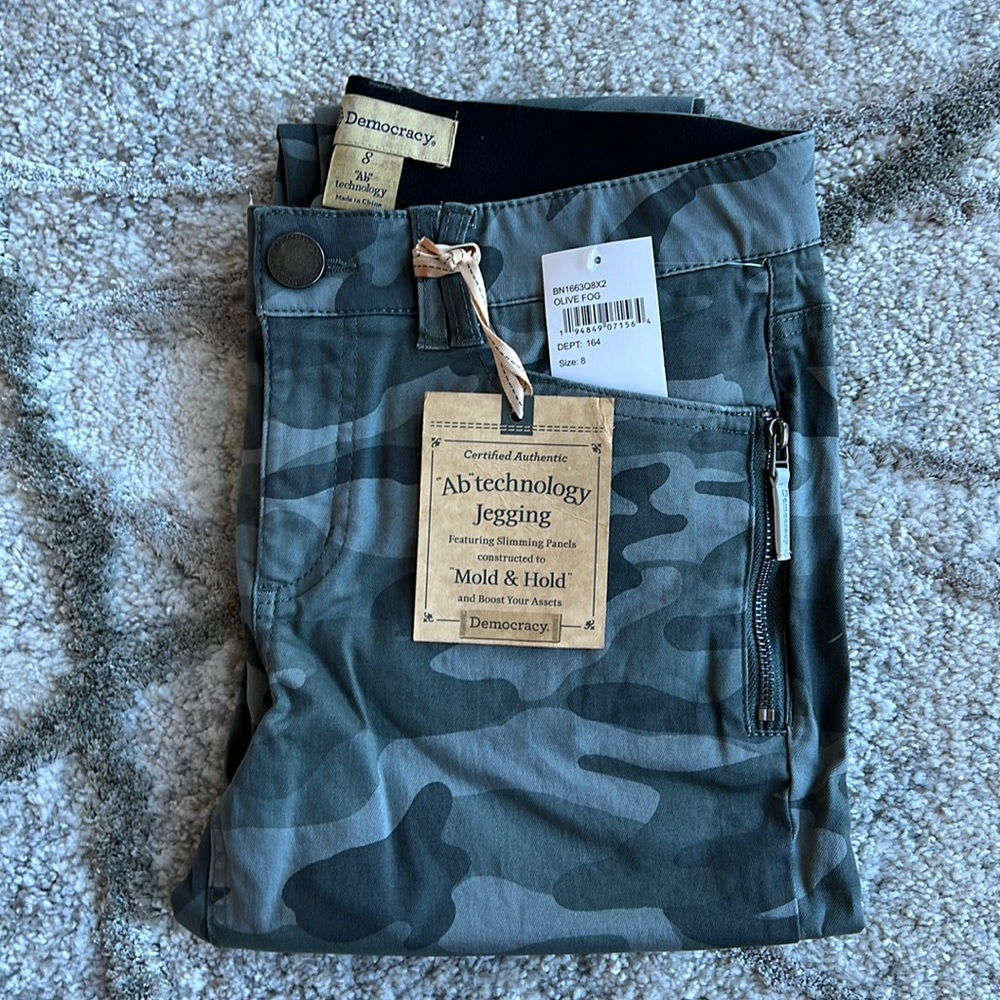 Democracy Womens Jeans 8 Ab Technology Jegging Stretch NWT $68.00 Color Olive